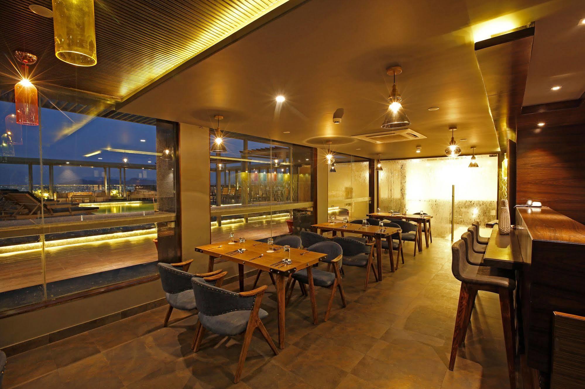 Grand Xenia Hotel Ajmer Exterior photo